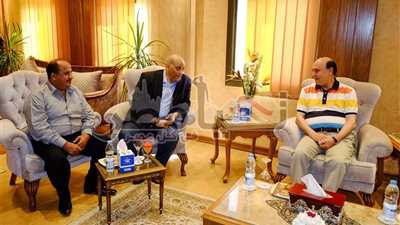 خلال إستقبال 