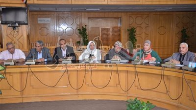 بالفيديو والصور.. السكرتير العام بالإسماعيلية يناقش آليات مواجهة ظاهرة التسرب من التعليم