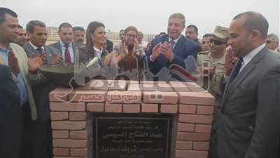 بالفيديو.. وزيرة الإستثمار تضع حجر الأساس لمركز خدمة المستثمرين بالمنطقة الحرة بالإسماعيلية