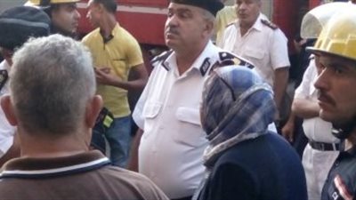 إخلاء عقار غرب الإسكندرية من السكان لوجود ميل وقطع المرافق عنه