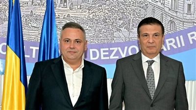 وزير الزراعة يبحث مع نظيره الروماني  سبل التعاون بين البلدين في القطاع الزراعي 