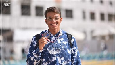 السباح مصطفى عوض يتمكن من الترتيب بين أساطير السباحة بالزعانف في بطولة الجمهورية