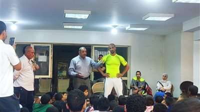 كرم جابر ينقل خبراته العالمية لأبطال المشروع القومي للموهبة والبطل الأولمبي لتطوير المصارعة