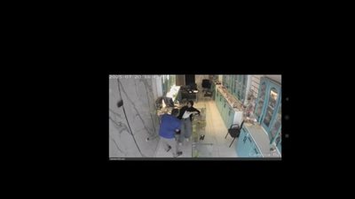 «علقة موت».. أب يعتدي على ابنته بالضرب المبرح بالإسماعيلية