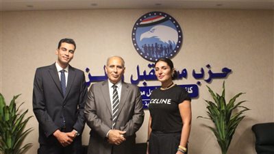 مستقبل وطن بالإسكندرية يكرم أمير أبو الفتوح