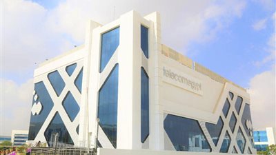 المصرية للإتصالات تعلن موافقتها المبدئية على العرض الملزم المقدم من 