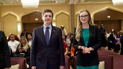 الإمارات محطة جديدة لبرنامج جسور.. لقاءات آنا تحوّل الحفل إلى منصة حوارية مفتوح