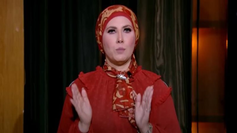 الإعلامية نيفين منصور