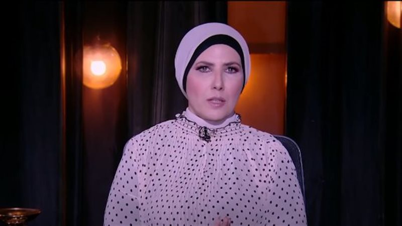 الإعلامية نيفين منصور