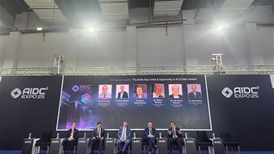 خبراء التعليم والتكنولوجيا يستشرفون فرص وتحديات سوق العمل