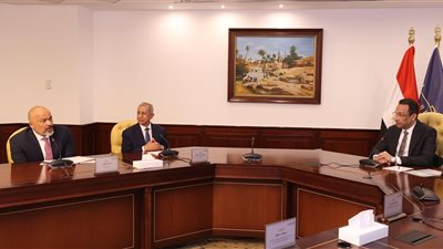وزير الإتصالات يشهد شراكة بين الأكاديمية العربية وe& مصر لإنشاء مختبرات إتصالات متطورة