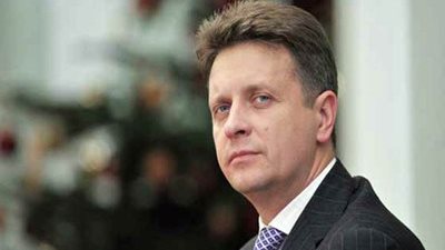 وزير النقل الروسي يصل القاهرة لبحث استئناف الرحلات السياحية