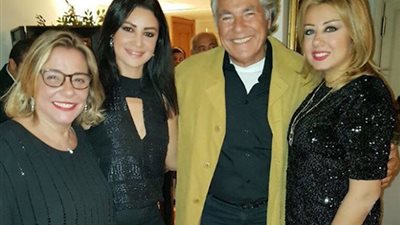 بالصور.. نجوم الفن يحتفلون بعيد ميلاد مها أبو عوف