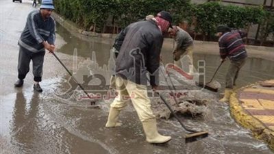 بالصور أمطار غزيرة على مدينة راس البر واعلان حالة الطوارئ بين جميع اجهزة المدينة