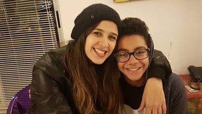 شاهد نجل انتصار مع ياسمين عبد العزيز 