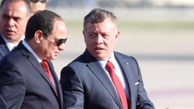 الرئيس السيسى يعود من الأردن بعد مشاركته بالقمة العربية