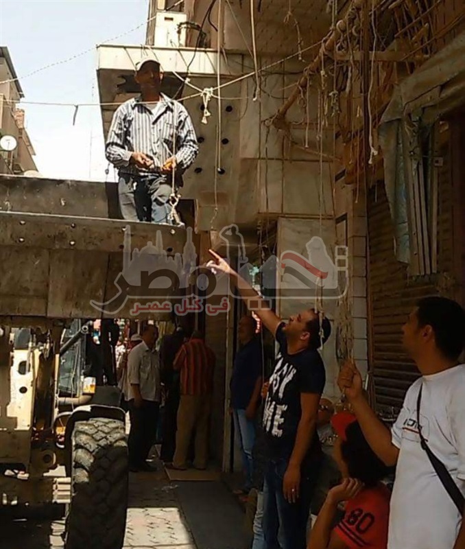 بالصور.. حملة لإزالة الإشغالات بشوارع (مصر وسعد زغلول) بالاسماعيلية