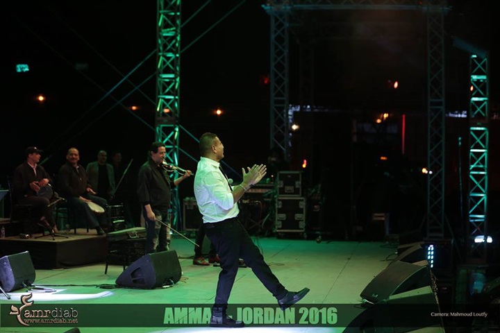 بالصور..عمرو دياب يحيى حفل بالأردن