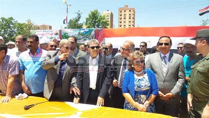 بالصور.. وزير البيئة يعلن بدء حملة مبادرة " حلوة يابلدى " من الاسماعيلية