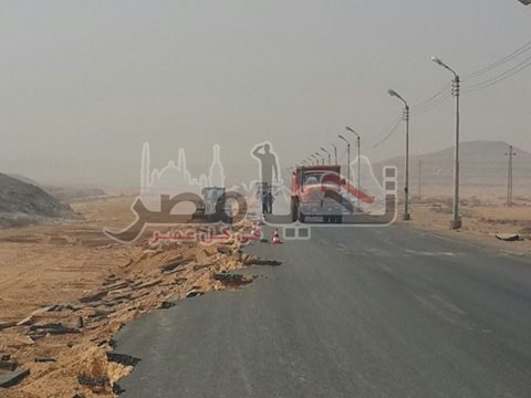 محافظ المنيا يتفقد أعمال ترميم وإصلاح الطريق الصحراوي الشرقي