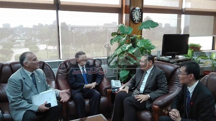 تفاصيل زيارة القنصل الصينى لجامعة قناة السويس