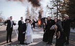 بالصور.. موقف كارثي بحفل زفاف بعد انفجار حافلة تقل العروسين والمعازيم