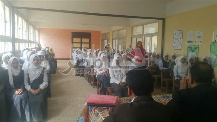 جامعة قناة السويس تواصل التوعية المجتمعية ضد "التحرش الجنسي" بزيارة مدرسة الصناعية الثانوية بنات بابو عطوة