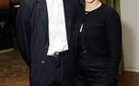 سكارليت جوهانسون في معرض مع زوجها رغم دعوى الطلاق
