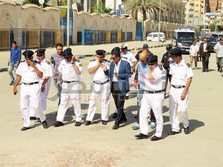 بالصور.. مدير أمن الإسماعيلية يتفقد إجراءات تأمين إستاد الإسماعيلى قبل مبارة غدا