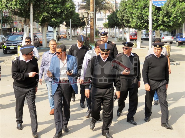 مدير أمن الإسماعيلية يتفقد قسم شرطة ثانى تمهيدا لفتح مسارات مرورية بمحيط القسم