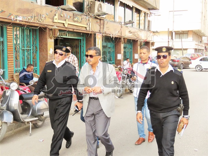 مدير أمن الإسماعيلية يتفقد شوارع المدينة يوجه بزيادة السيولة المرورية خلال فترة خروج المدارس